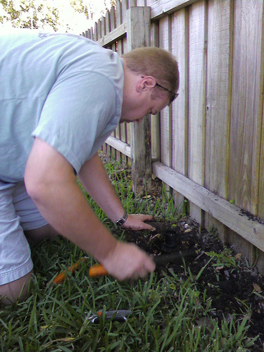 Desoto sprinkler repair contractor repairs a sprinkler valve